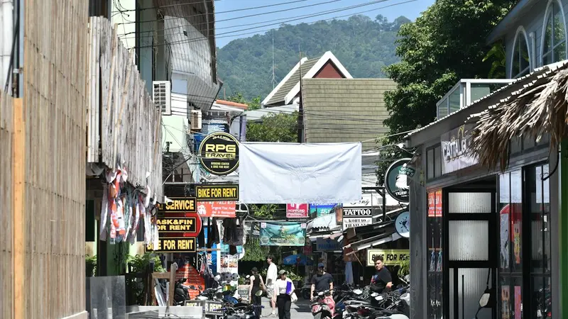 How to Rent a Scooter in Thailand Safely and Legally